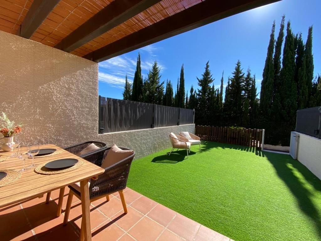 הוילה Torroella de Montgrí Kalma House מראה חיצוני תמונה